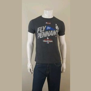 LA Dodgers Fly the Pennant 2017 Champions T-Shirt
